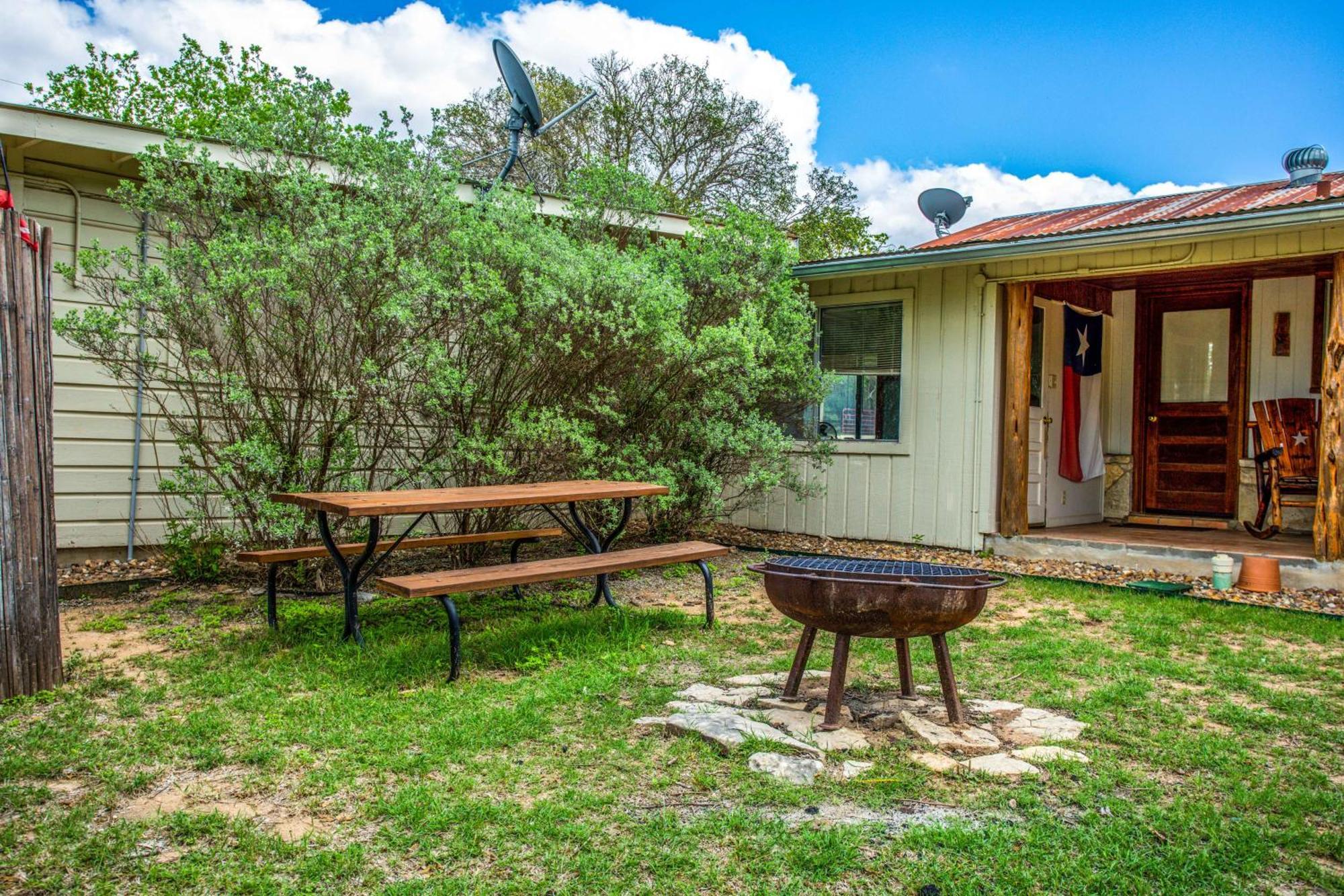 River Ridge Bandera Cabin Екстериор снимка